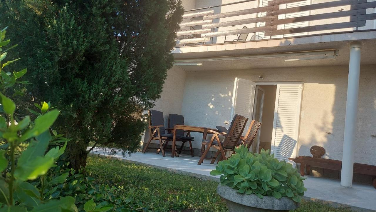 Ferienwohnung Corina & Franco Senj  Exterior foto